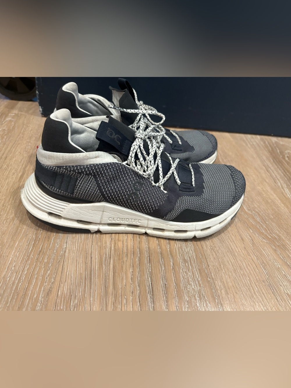 On Running Men’s Sneakers in Black and White